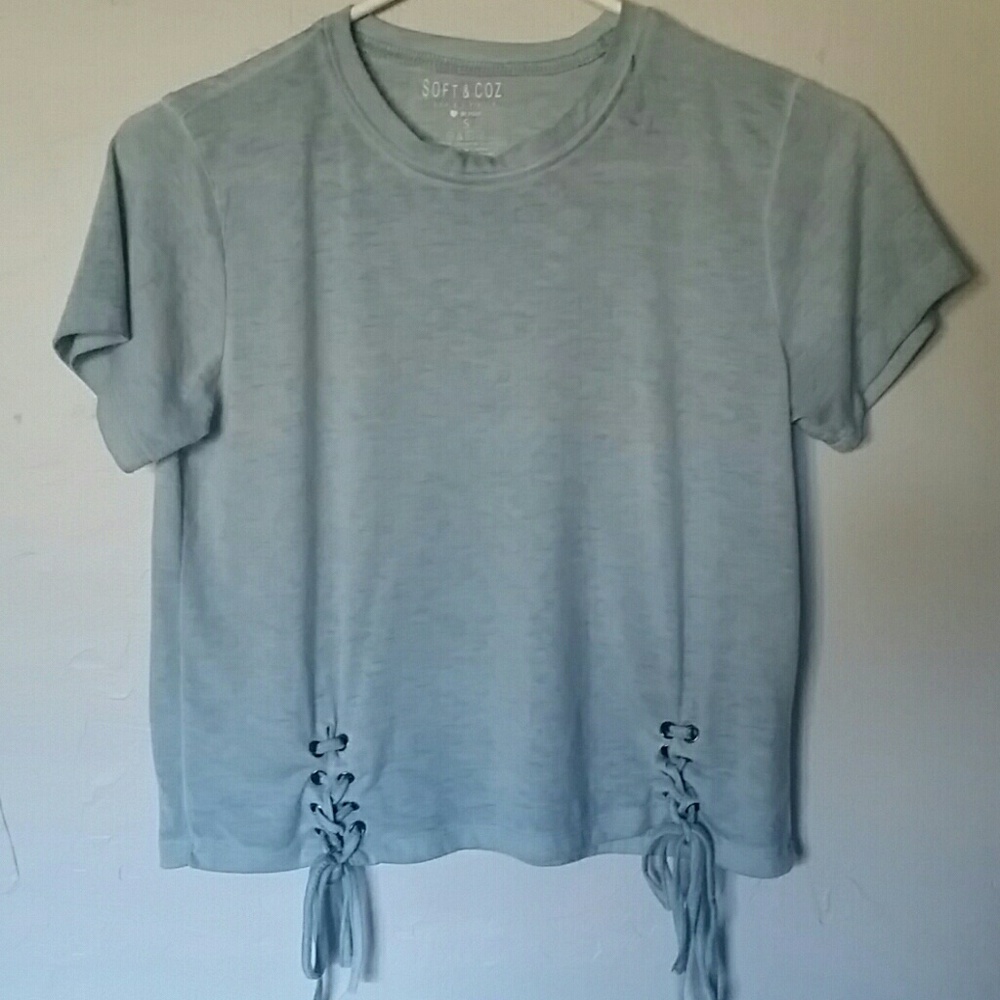 Crop top t-shirt, size small